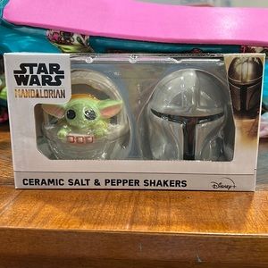 Star Wars The Mandalorian Salt & Pepper Shakers!